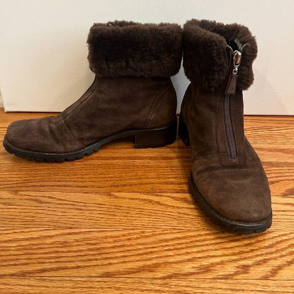 Brown Bootie Front zip, fuzzy cuff - Picture 2 of 4